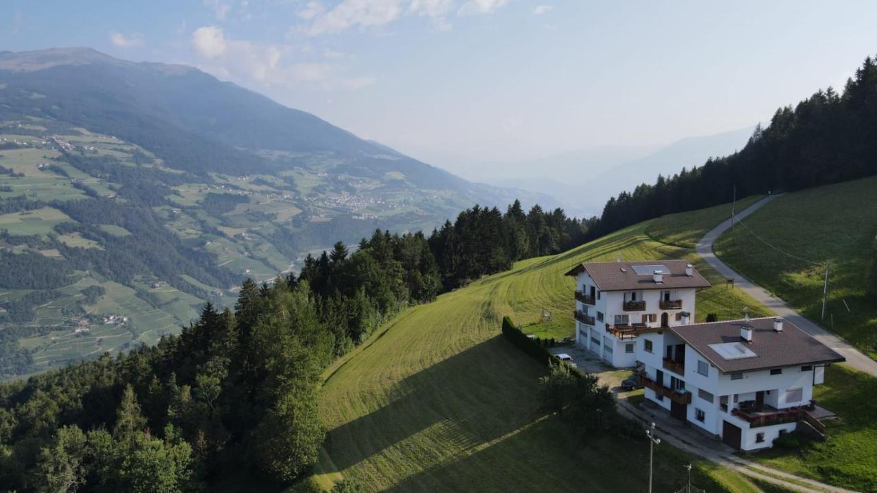 Agriturismo Ferienhof Gschloier Lajen Exterior foto